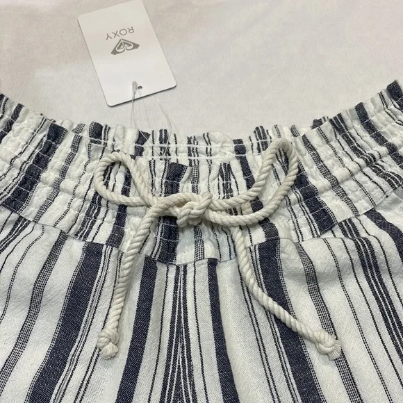 NWT 🌻 Roxy Oceanside Striped Beach Shorts - Picture 2 of 10